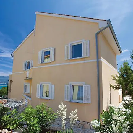 Amazing Apartment In Malinska With House Sea View Daire