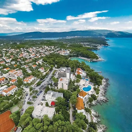 Daire Amazing Apartment In Malinska With House Sea View Malinska